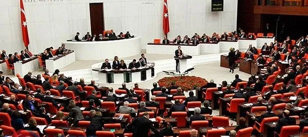 Anayasa teklifinin 7. maddesi de geçti!