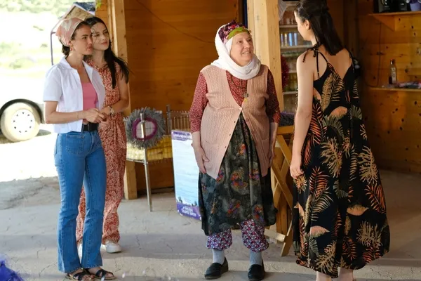 ortalik-karisti-gul-masali-7-bolum-fragmani-yayinlandi-ne-duyarsan-duy-kendini-uzmeyeceksin-1659382841350.jpg