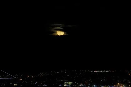 İstanbul’dan izlendi! ’Süper Ay’dan büyüleyici görüntüler