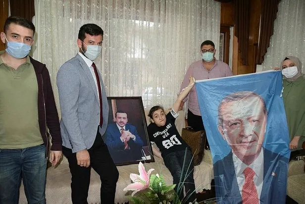 Başkan Erdoğan serebral palsi hastası Merve'nin kendisine olan sevgisini karşılıksız bırakmadı! Video mesaj sürprizi-1