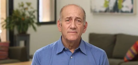 İsrail'in eski Başbakanı Ehud Olmert, yolsuzluk davasından aldığı 19 aylık hapis cezasını çekmek üzere cezaevine girdi.