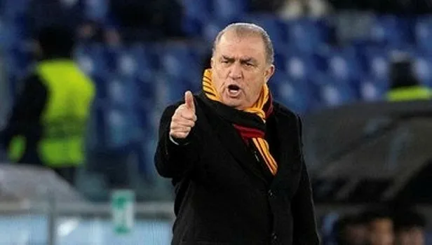 galatasarayda-baskan-burak-elmas-ile-fatih-terim-arasinda-soguk-ruzgarlar-esiyor-1641248821353.jpeg