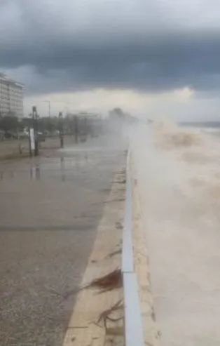 Son dakika: AFAD Antalya'daki fırtınanın bilançosunu açıkladı