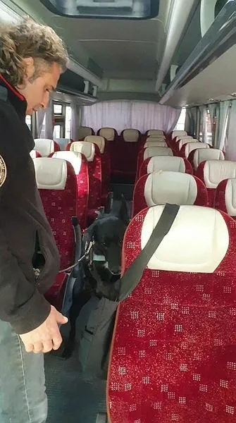 ispartada-zehir-tacirleri-operasyonu-2-kisi-goz-altina-alindi-1638409699605.jpeg Isparta'da zehir taciri operasyonu! 2 kişi göz altına alındı-4