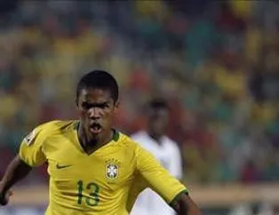 Douglas Costa