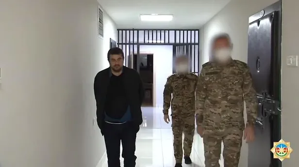 karabagdaki-sozde-ermeni-devletinin-lideri-arayik-haruyunyanin-gozaltina-alindigi-goruntuler-ortaya-cikti-genc-1696499141893.jpeg