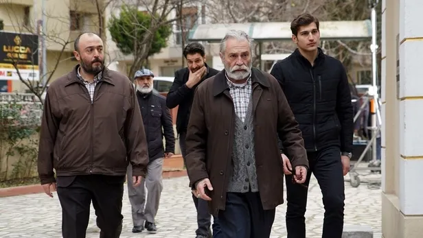 baba-dizisi-oyunculari-kimlerdir-baba-dizisi-nerede-cekiliyor-resat-pasa-konagi-nerede-1645525271490.jpg Baba dizisi oyuncuları kimlerdir? Baba dizisi nerede çekiliyor? Reşat Paşa Konağı nerede?-3