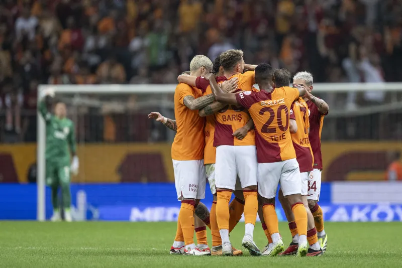 GALATASARAY HABERLERİ | Okan Buruk'tan 3 yıldız için flaş rapor! - 8