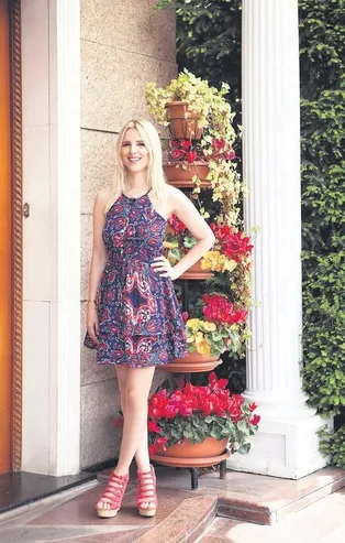 Pınar Sabancı sosyeteyi paraladı! Kıyafetlerinizle var olmayın...