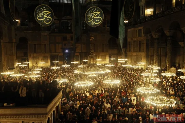 Kur'an-ı Kerim'de "Bin aydan daha hayırlı" olduğu bildirilen Kadir Gecesi tüm yurtta dualarla idrak edildi - 17