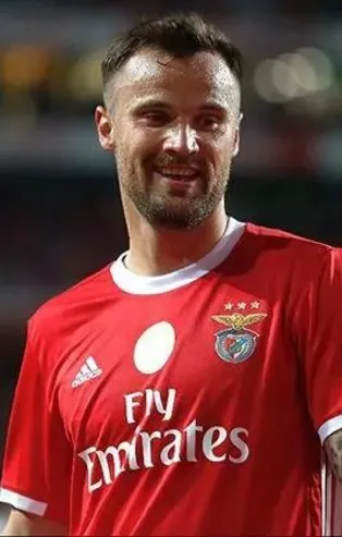 Seferovic Aslan oldu