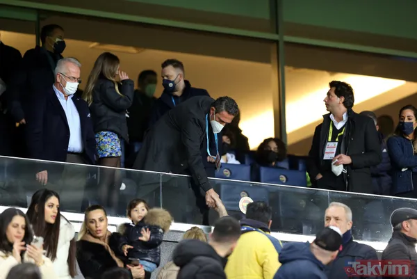 Fenerbahçe-Yeni Malatyaspor maçı sonrası Ali Koç'a tepkiler dinmiyor: Getiremezse koşarak kaçacak - 18