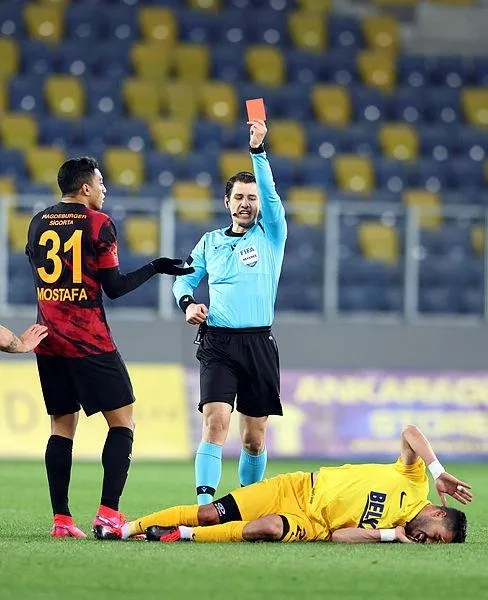 galatasaray-baskani-mustafa-cengizden-ankaragucu-maci-sonrasi-hakem-kararlarina-tepki-utanc-vesilesi-1614807124385.jpeg Galatasaray Başkanı Mustafa Cengiz'den Ankaragücü maçı sonrası hakem kararlarına tepki: Utanç vesilesi...-3