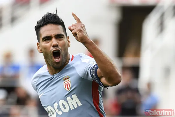 Son dakika: Galatasaray'ın yeni transferi Falcao İstanbul'da! - 38