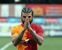 Galatasaray’a Yedlin’den güzel haber