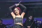 KKTC'de Yıldız Tilbe  rüzgarı: Muhteşem sahne performansıyla davetlileri coşturdu!