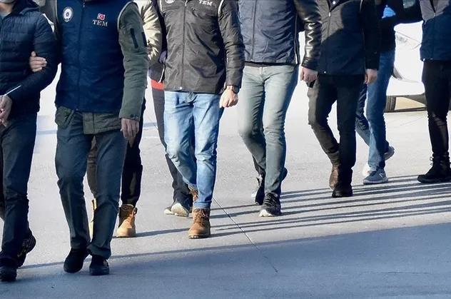 Teröre şafak baskını: Çok sayıda ilde FETÖ operasyonu