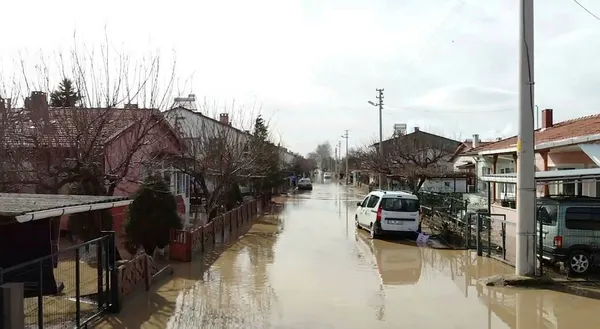 Kırklareli'yi sel vurdu! Kırklareli'nde 19 köy yolu ulaşıma kapatıldı-4