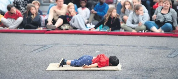 Tartışmalı tiyatro