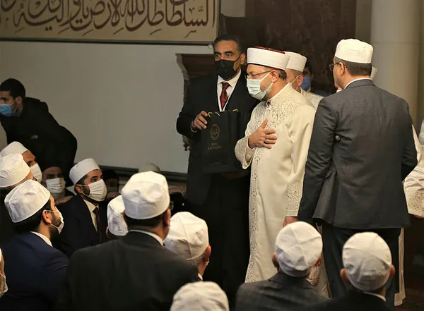 diyanet-isleri-baskani-ali-erbastan-cuma-hutbesi-dijital-ortamlarda-guzel-ahlaki-muhafaza-edemedik-1639140135879.jpg Diyanet İşleri Başkanı Ali Erbaş'tan Cuma hutbesi: Dijital ortamlarda güzel ahlakı muhafaza edemedik-4