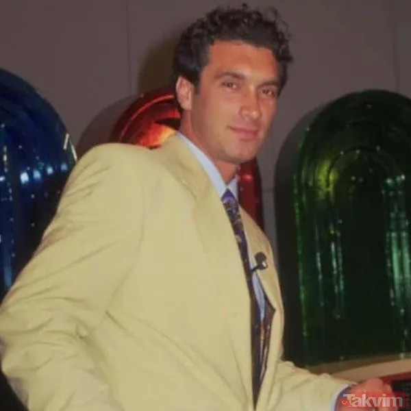 Yeşilçam yıldızları teknede! Tarık Tarcan o fotoğrafı ilk kez yayınladı: Ahu Tuğba, Öztürk Serengil, Coşkun Göğen... - 2