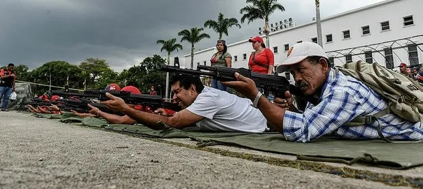 Venezuela'da 900 bin kişilik dev tatbikat