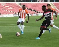 Adana Bal-Kes’İ 3 golle devirdi
