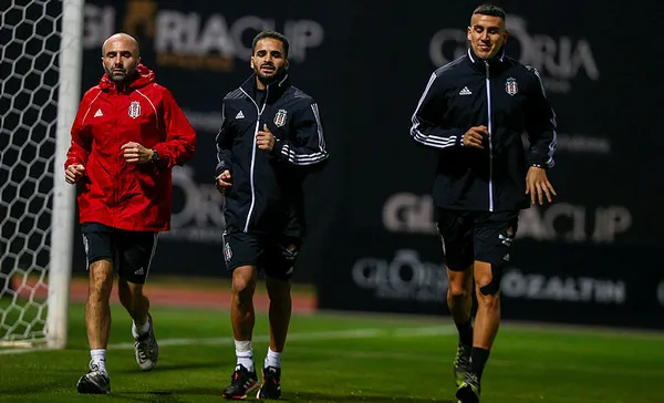 besiktastan-milyonlari-kapti-simdi-muteahhit-oluyor-douglas-fiyaskosu-1654425084649.jpg Beşiktaş'tan milyonları kaptı şimdi müteahhit oluyor! Douglas fiyaskosu-3
