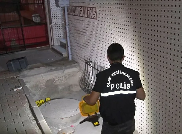 Son dakika: İstanbul Küçükçekmece'de korku gecesi: Bir kadını silahla rehin aldı!-1