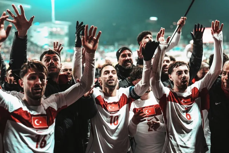 24 yıl sonra Türkiye Dünya Kupası'nda: Ünlü isimler bu gururu paylaştı I "Biz hep destan yazdık"-3