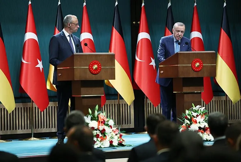 Alman gazeteciye İmamoğlu ayarı!