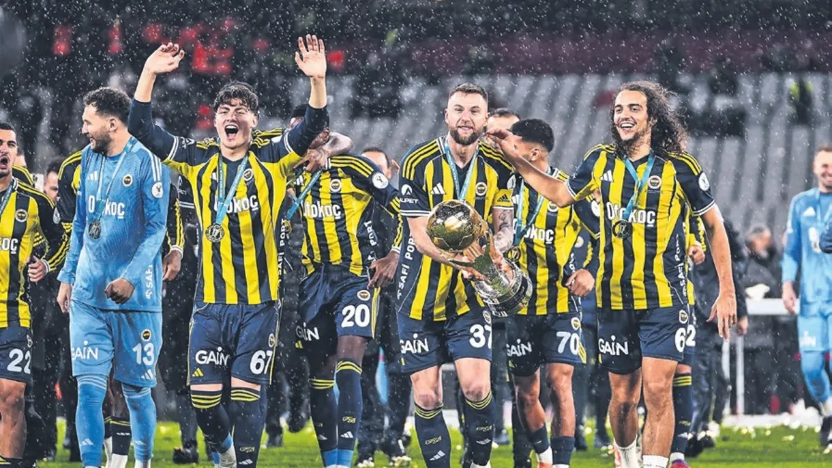 Fenerbahçe Alanyaspor'a konuk olacak