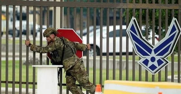 ABD’de hareketli saatler! Askeri üsler tecrit altına alındı