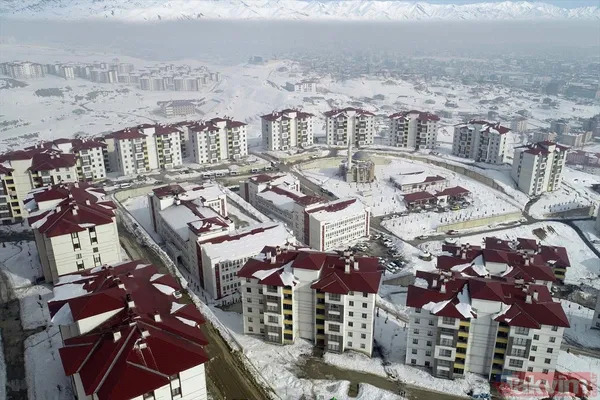 SON DAKİKA: PKK'yı HDP'yi rahatsız eden fotoğraf! Yüksekova'nın eski halinden eser yok - 3