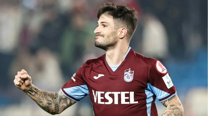 trabzonsporda-pes-pese-ayriliklar-devami-da-gelecek-1724251771286.jpg Taxiarchis Fountas