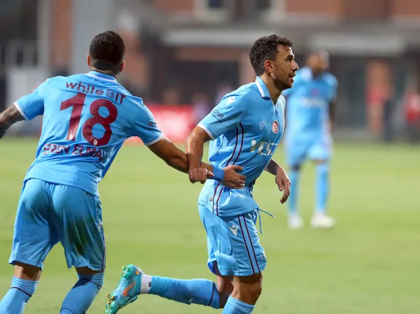 son-dakika-fenerbahce-ve-trabzonspor-uefa-kadrosunu-acikladi-flas-serdar-dursun-ve-visca-karari-1662386070974.jpg Son dakika: Fenerbahçe ve Trabzonspor UEFA kadrosunu açıkladı! Flaş Serdar Dursun ve Visca kararı-3