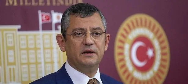 Sıvacı Özgür soruyu duydu kıvırmaya başladı
