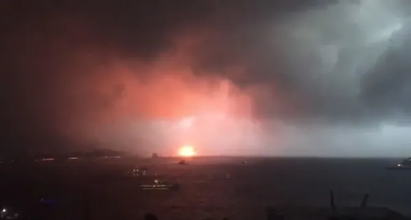 Haydarpaşa Limanı'nda korkutan yangın-2