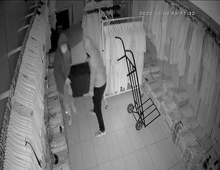 Fatih’te 11 milyonluk soygun! Çelik kasayı böyle götürdüler