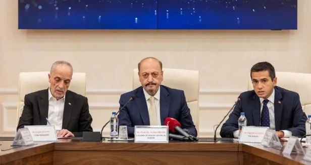 asgari-ucret-icin-ilk-toplanti-saat-belli-oldu-cok-farkli-olacak-1669877163226.jpg Asgari ücret için ilk toplantı! TİSK Başkanı Akkol'dan flaş açıklama: "Elimizi taşın altına koyacağız"-1