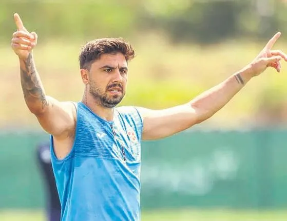 Ozan Tufan orta sahaya