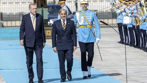 1669297148551.jpg Pakistan Başbakanı Şerif, resmi ziyaret kapsamında yarın Türkiye'ye gelecek-3