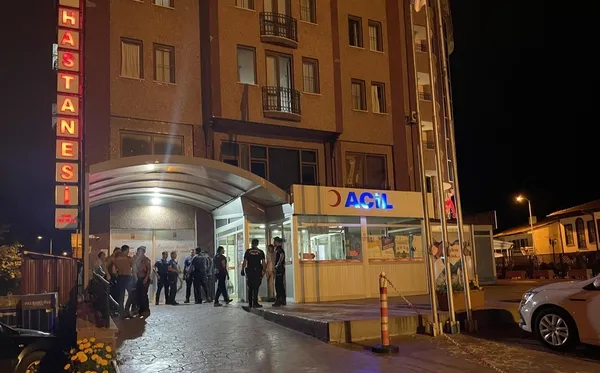 kastamonuda-tufekle-dehset-sacti-once-esini-daha-sonra-2-polisi-yaraladi-1691527362861.jpeg Kastamonu'da tüfekle dehşet saçtı! Önce eşini daha sonra 2 polisi yaraladı-3