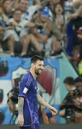 Dünya Kupasında son 16 turu eşleşmeleri belli oldu! Messi'li Arjantin sahne alıyor