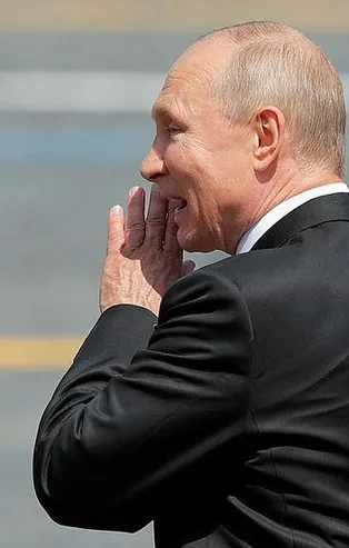 Son dakika: Rusya lideri Vladimir Putin’e yeniden başkanlık yolunu açacak düzenleme için halk sandık başında