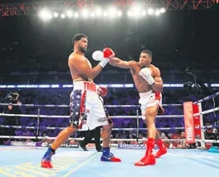 Joshua ünvanını korudu