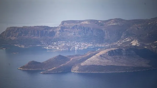 egede-yunan-dugumu-yunanistan-anlasmalari-ihlal-edip-adalari-silahlandirdigini-gizlemiyor-1654882276223.jpg Ege'de Yunan düğümü! Yunanistan haddini aşıyor! Anlaşmaları ihlal edip adaları silahlandırdıklarını gizlemiyorlar-4
