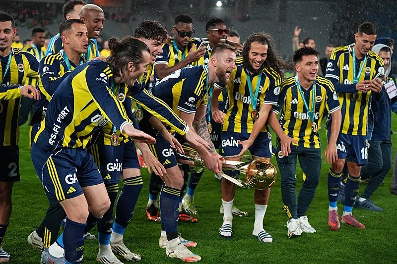 Fenerbahçe'nin Süper Kupa sevinci gölgede kalacak! Transferde mutlu son yakın - 6