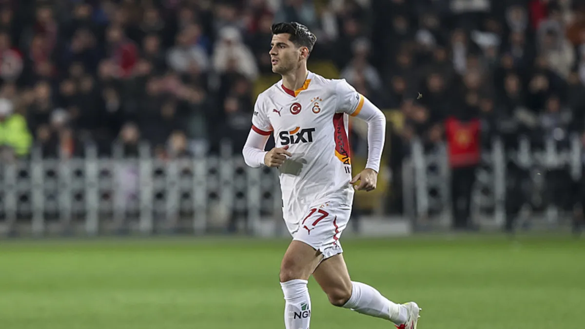 Alvaro Morata ilk kez sahada!