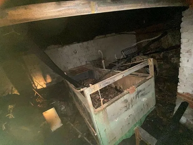 Manisa'da bir depoda çıkan yangın 200 bin TL'lik hasara neden oldu-2